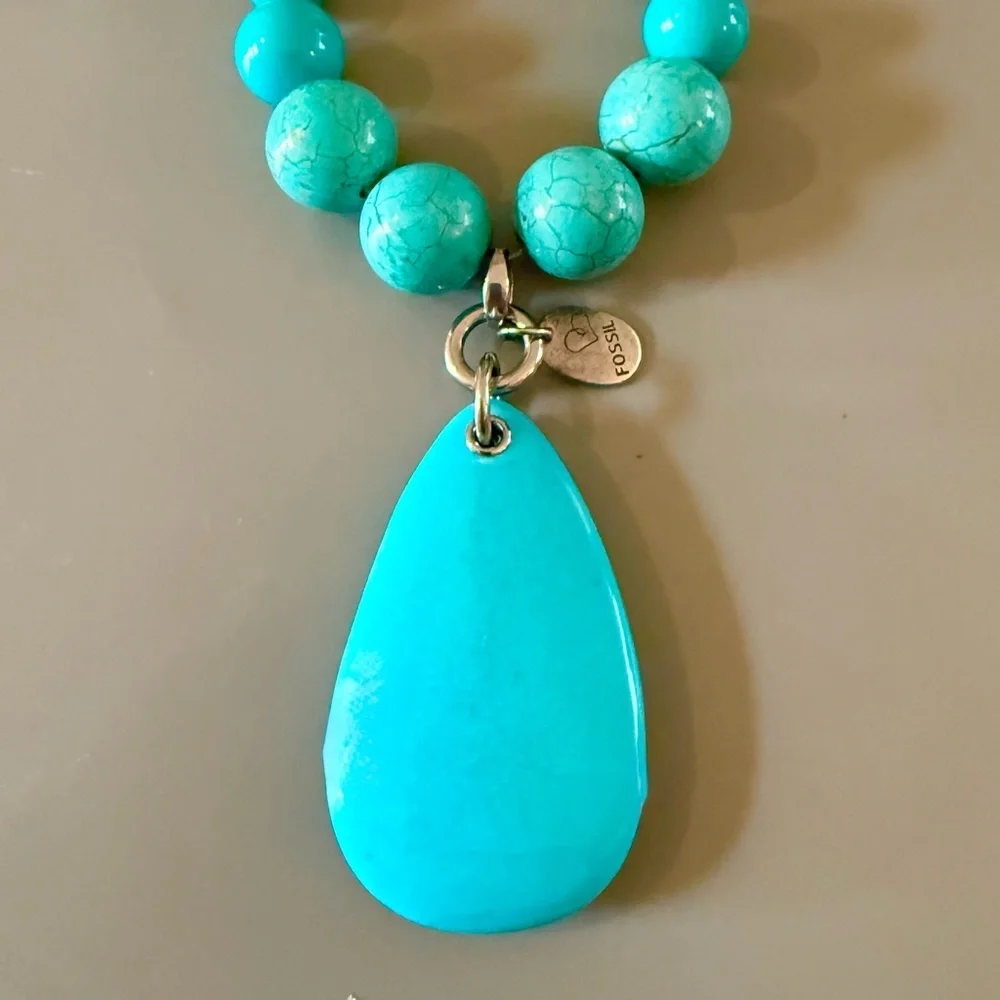 Statement Turquoise Colored Howlite Gemstone Costume Necklace NWOT